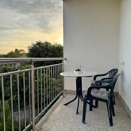 Bandalo Apartment *
